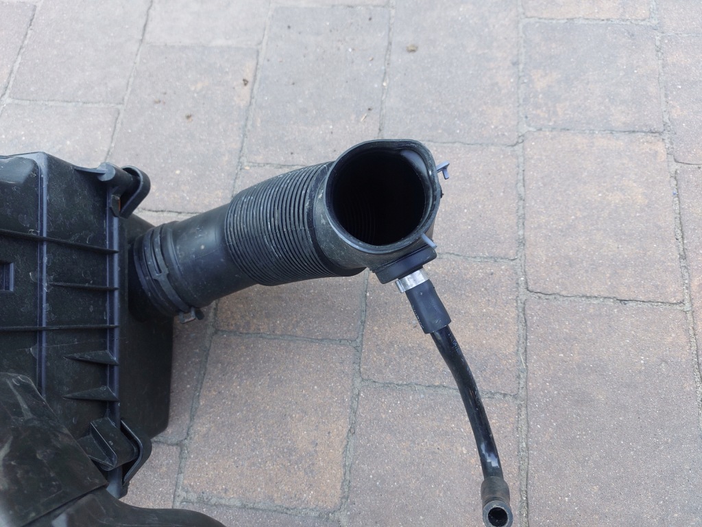 фото №9, Корпус фильтра воздуха 1.2 12v fabia ii ibiza 6j vw polo 6r v 6y0129607d