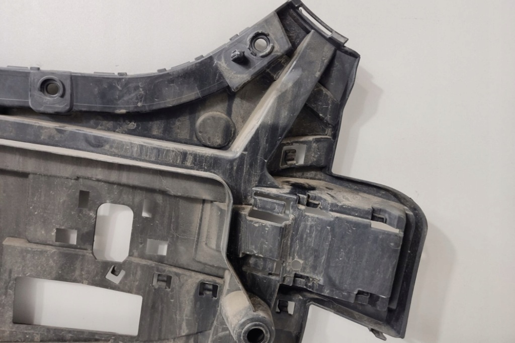 фото №9, Правый направляющая заднего бампера bmw 7 g11, g12 7357148 2016