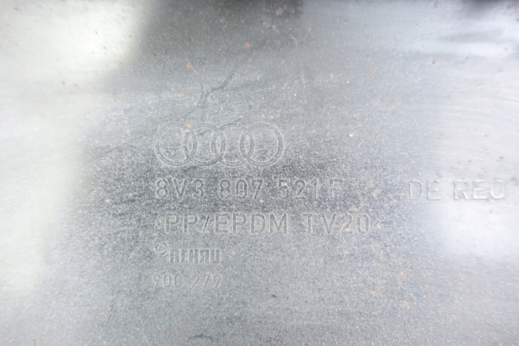 Купить Audi a3 8v 8v3 s-line 12- накладка спойлер диффузор бампера задний  8v3807521f