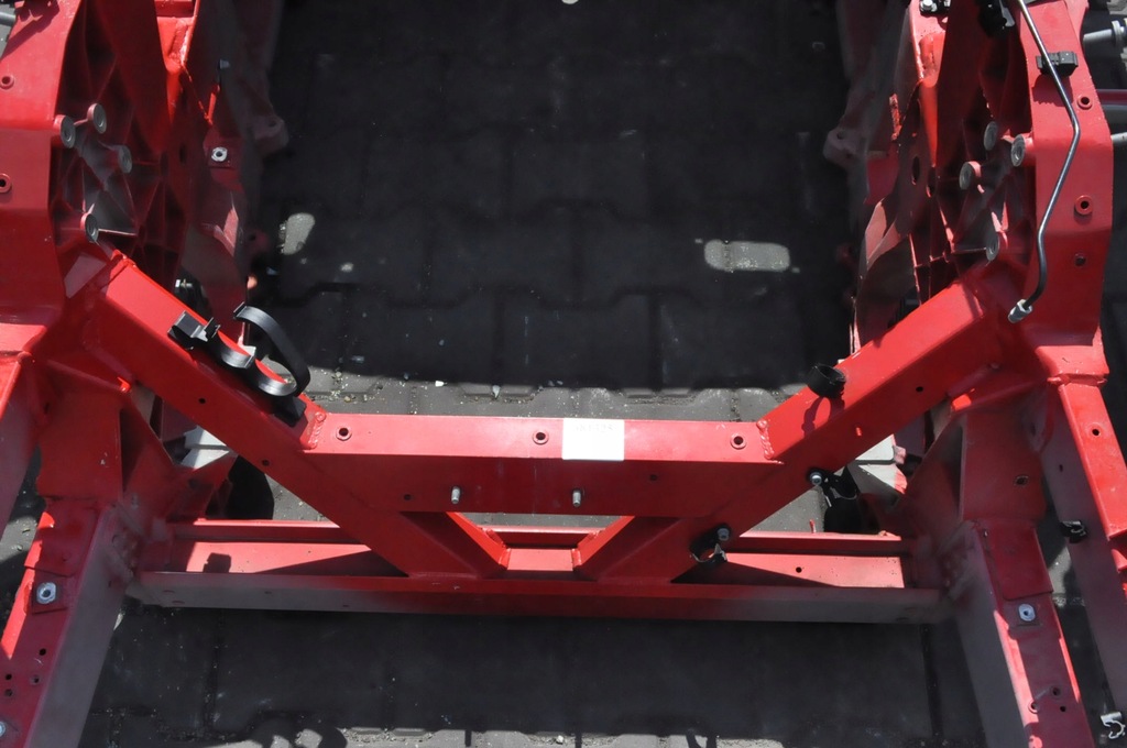 фото №9, Ferrari california pas передний усилитель четверть лонжерон рама