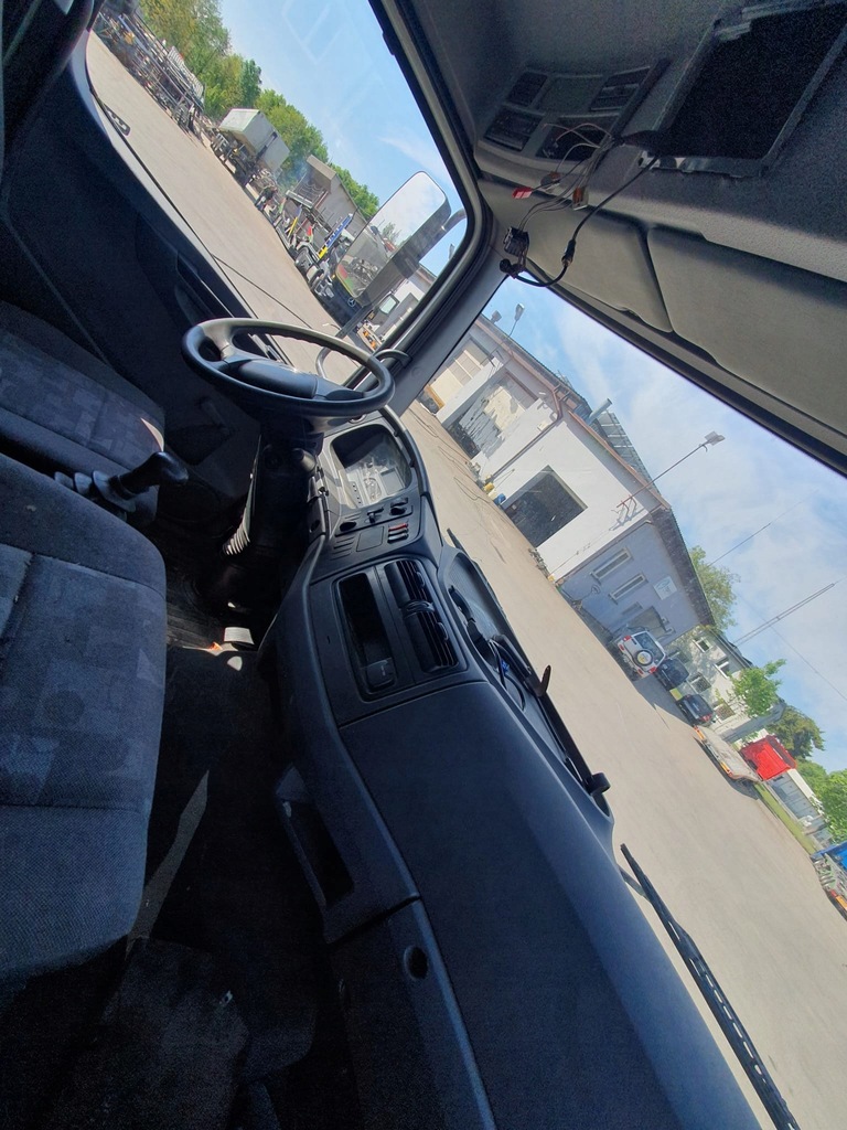 фото №9, Mercedes atego 818 4x2 4220 кабіна