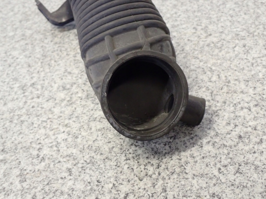 фото №4, Suzuki swift mk7 10- ловець повітря труба 1.6i