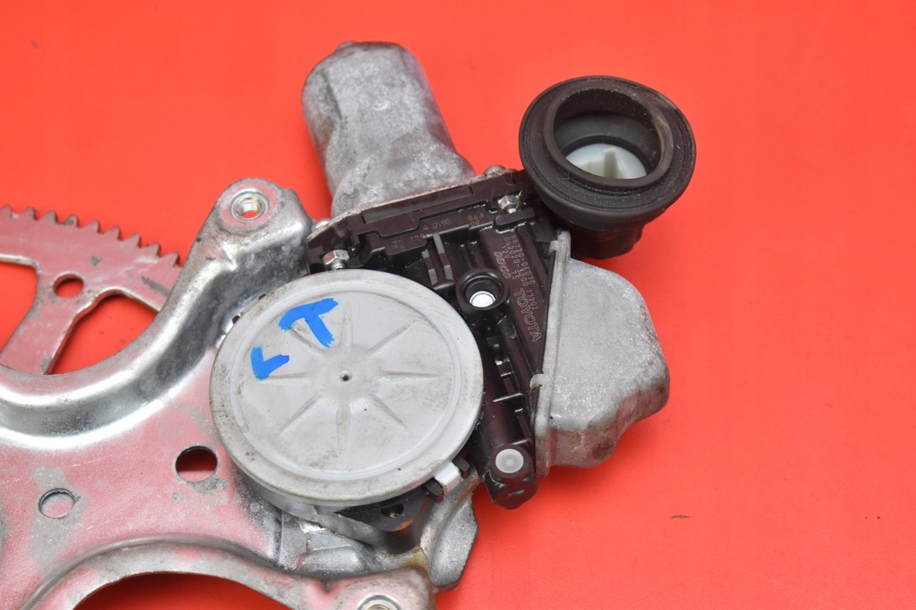 фото №7, Подъемник стекло левый задняя 85720-0e070 toyota avalon xx40 sedan 13-18