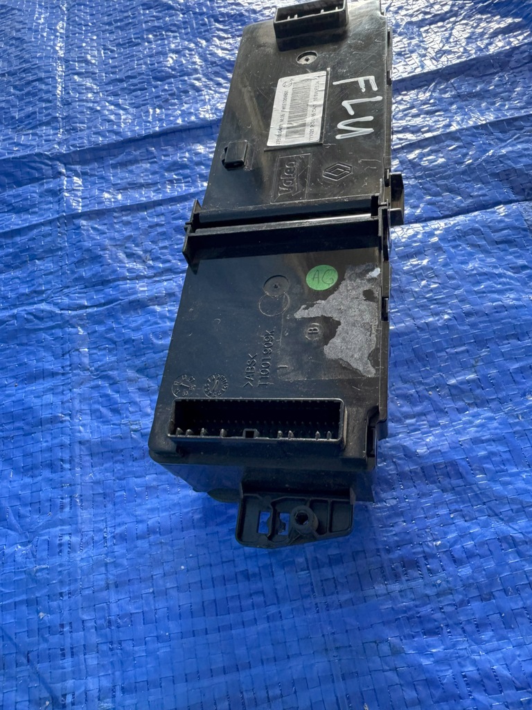 фото №8, Панель кондиціонера renault fluence ze 275106046r