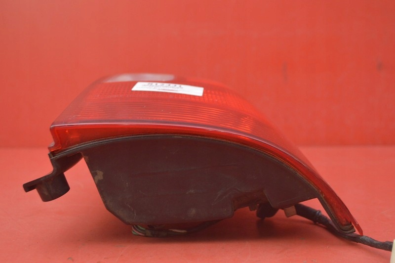 фото №6, Лампа права задня задня 220-61908 mazda premacy 1 i cp 99-01