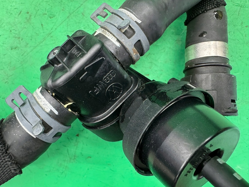 фото №12, Труба шланг wąż wody гумовий елемент клапан обігрівача audi a5 8t 2.0 tfsi 07- a4 b8