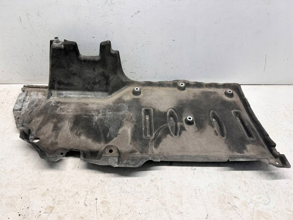 фото №8, Corolla e21 kombi захист підвіска задня задня pod wanne 58399-02180