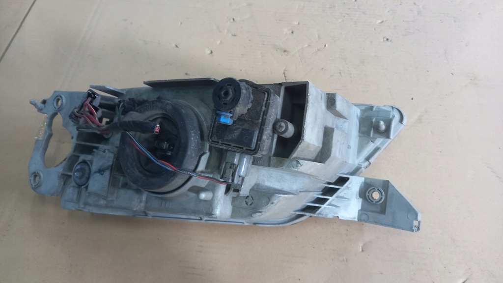 фото №2, Фара правий mazda premacy 00r