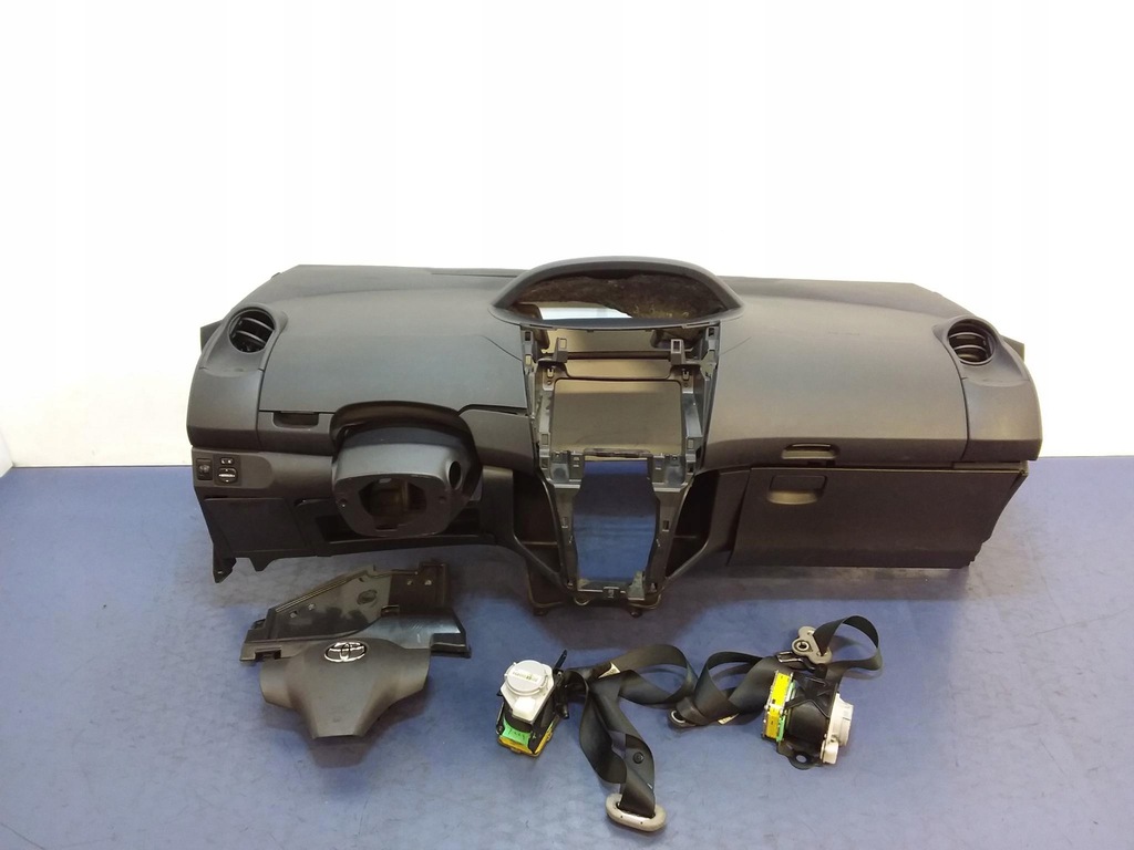 фото №1, Toyota yaris ii приборная панель консоль подушки безопасности ремни