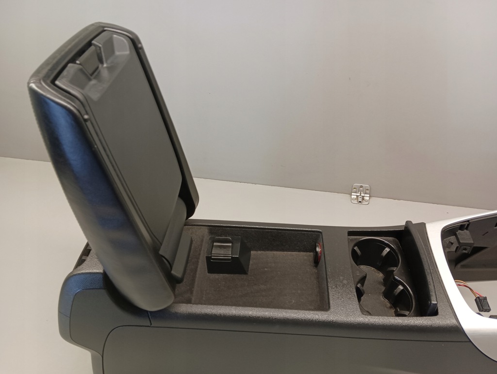 фото №7, Туннель средний подлокотник audi a6 c7