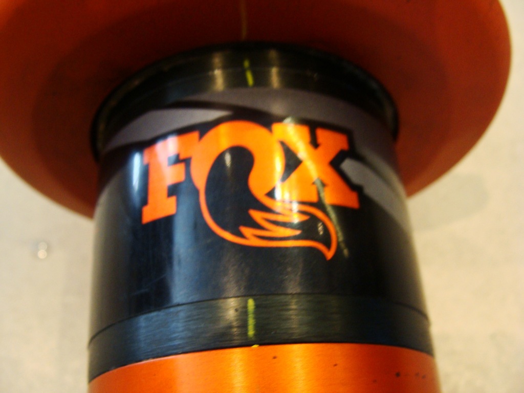 фото №2, Амортизатор перед правий ford ranger raptor fox pb3c18045aac !!!