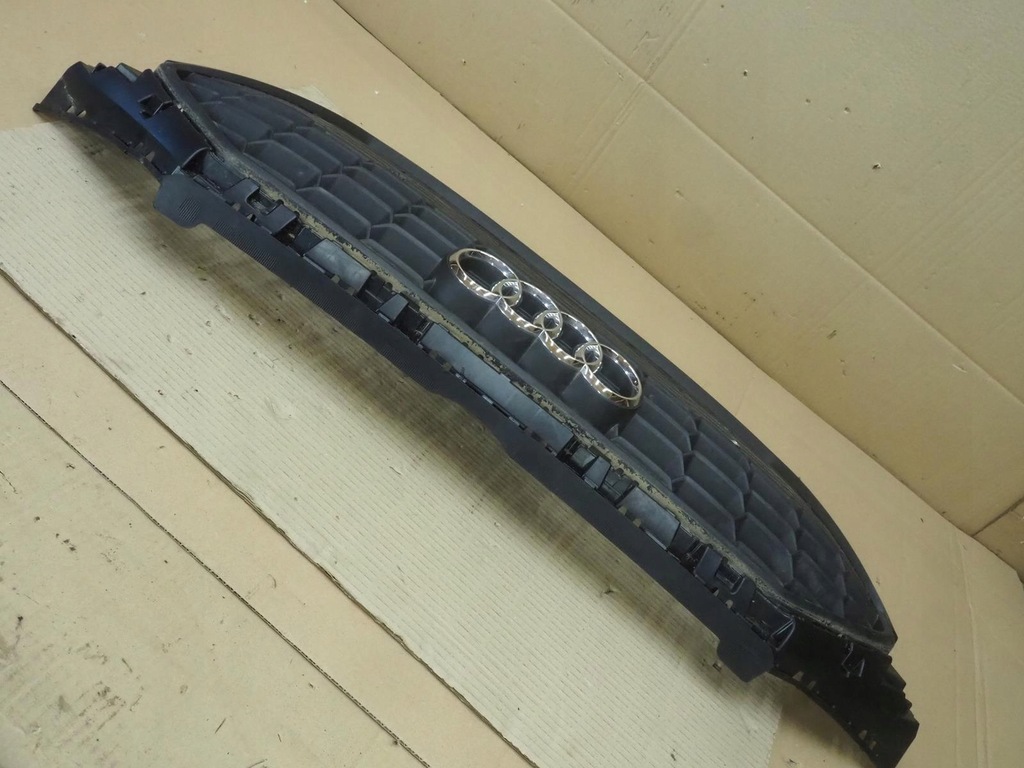 фото №11, Audi a3 iv 8y решётка радиатора решётка радиатора чёрный хром бампера передний перед 8y0853651