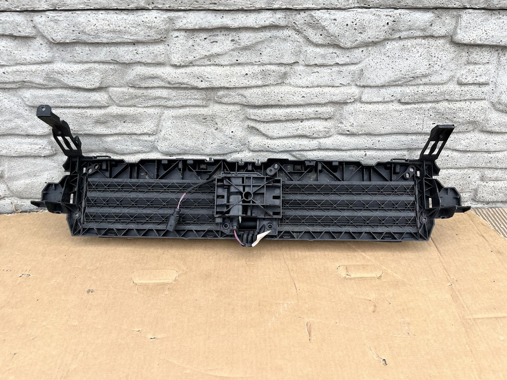 фото №9, Шторка жалюзі повітропровід повітря audi a4 b9 8w0971277 / 8w0807663