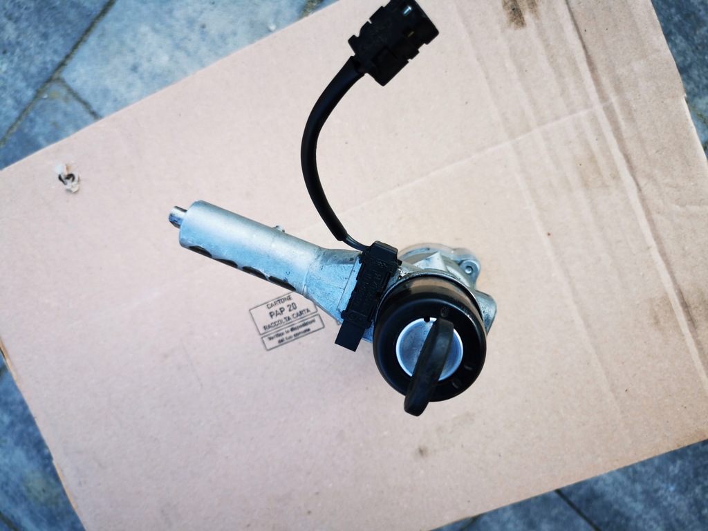 фото №2, Замок запалювання оригінальний ключ mercedes r107 sl107 slc sl560 sl380 sl450