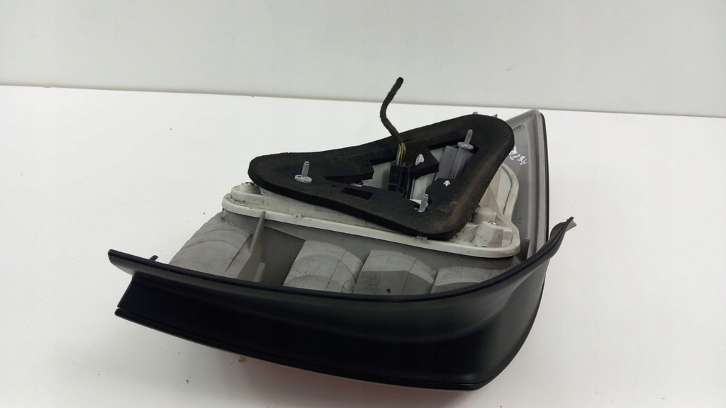 фото №3, Opel astra h kombi лампа задняя правая