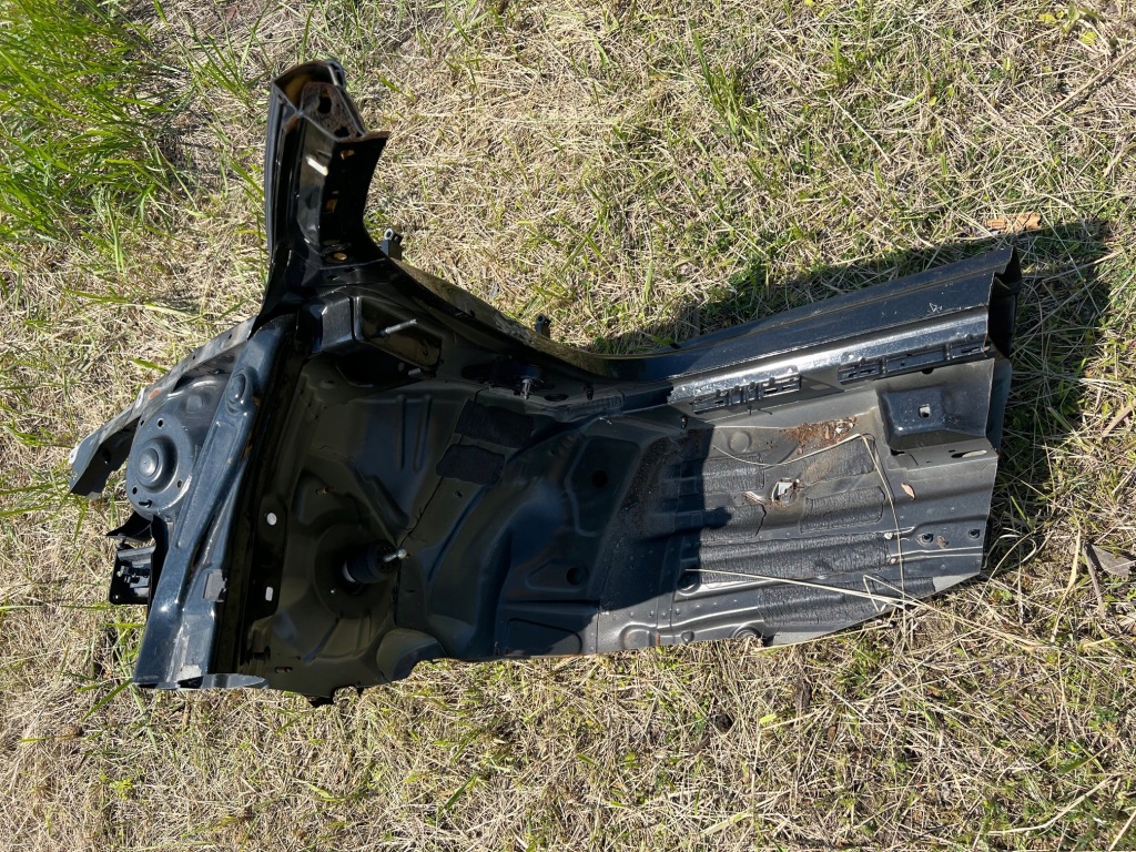 Audi a3 8v 5d sportback четверть порог лонжерон стойку правый  перед фартук с Разборки