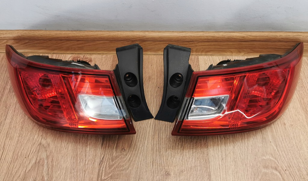 фото №1, Renault clio iv лампа права задня europa оригінал