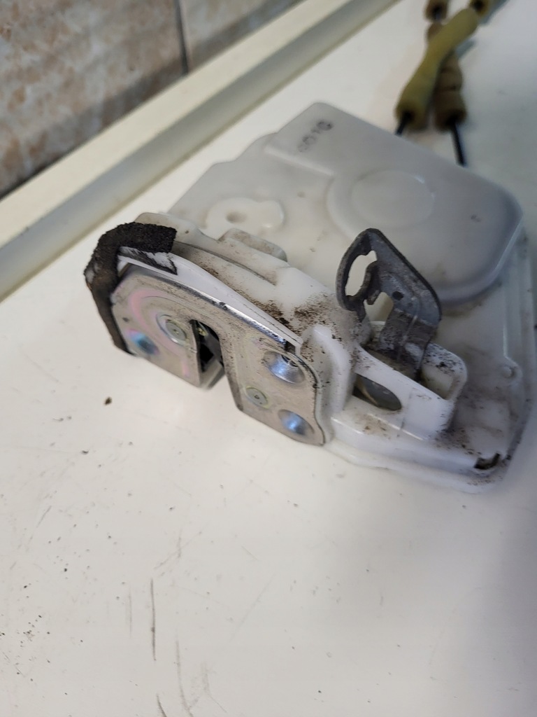 фото №6, Замок правий перед mazda 6 ii gh europa