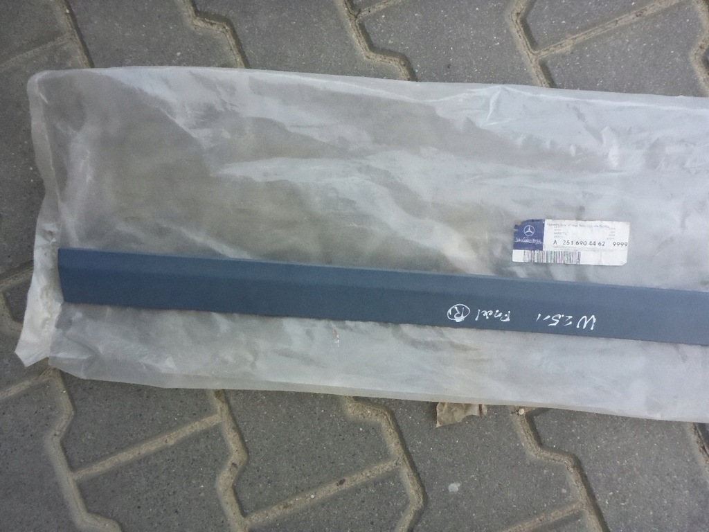 фото №4, Mercedes a251 r-klasa молдинг дверь перед правый nowa оригинал