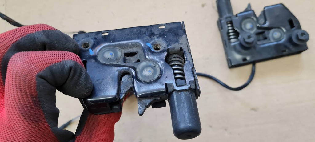 фото №7, A7 4g замок капот перед 4g0823509c a6 c7 4g