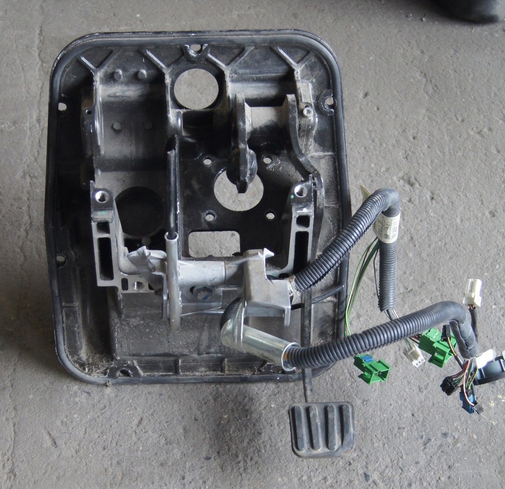 фото №1, Корпус педалей iveco stralis hi-way