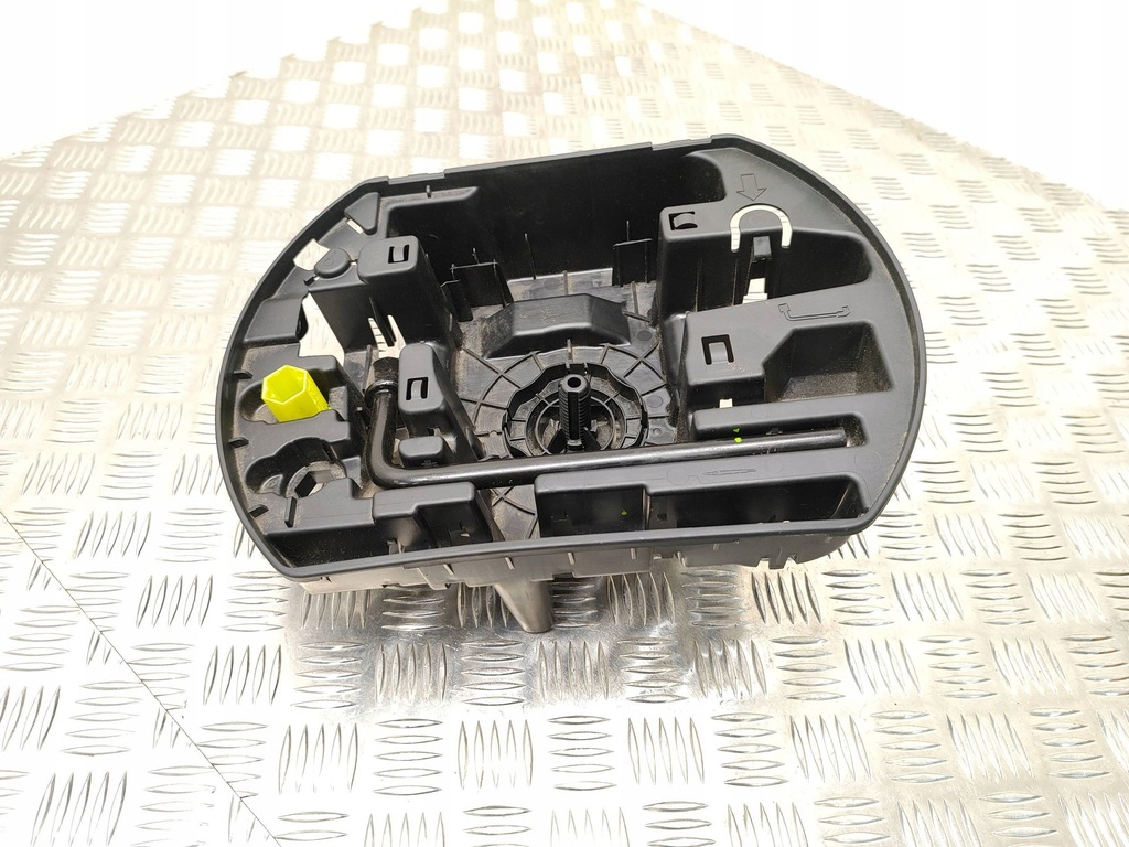 фото №1, Citroen ds7 crossback 2019 коробка инструментальный