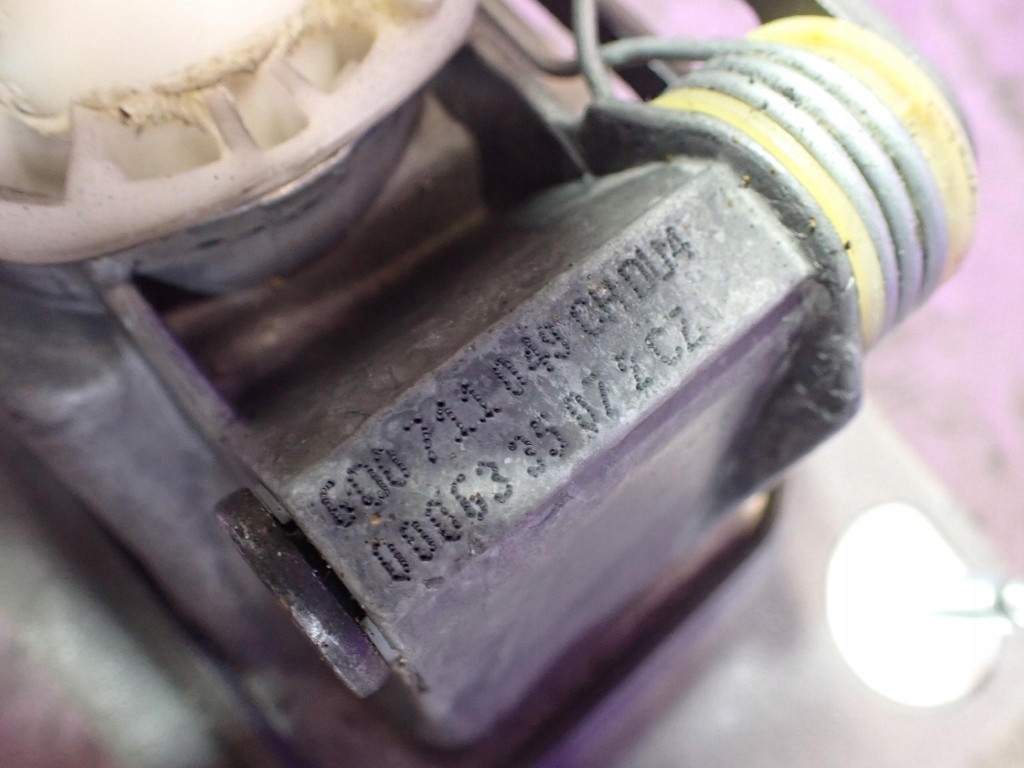 Skoda fabia 2 1.4 tdi кулиса переключения передач тросы кулиса  6q0711061e Киев