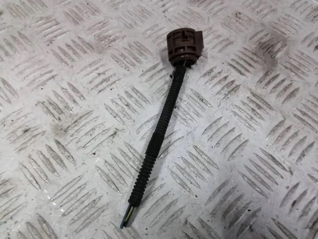 фото №1, Fiat 500l колодка штекер лампы перед