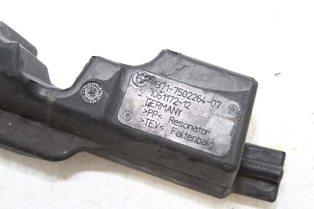 фото №4, 7502264 труба воздуха воздухозаборник 760i li 327 2003 bmw 7 e65 e66 e67 n73