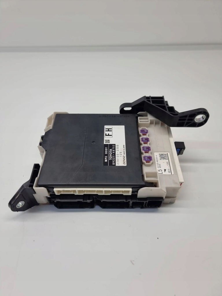 фото №1, Lexus rx 450h 2017 рамка / модуль запобіжників