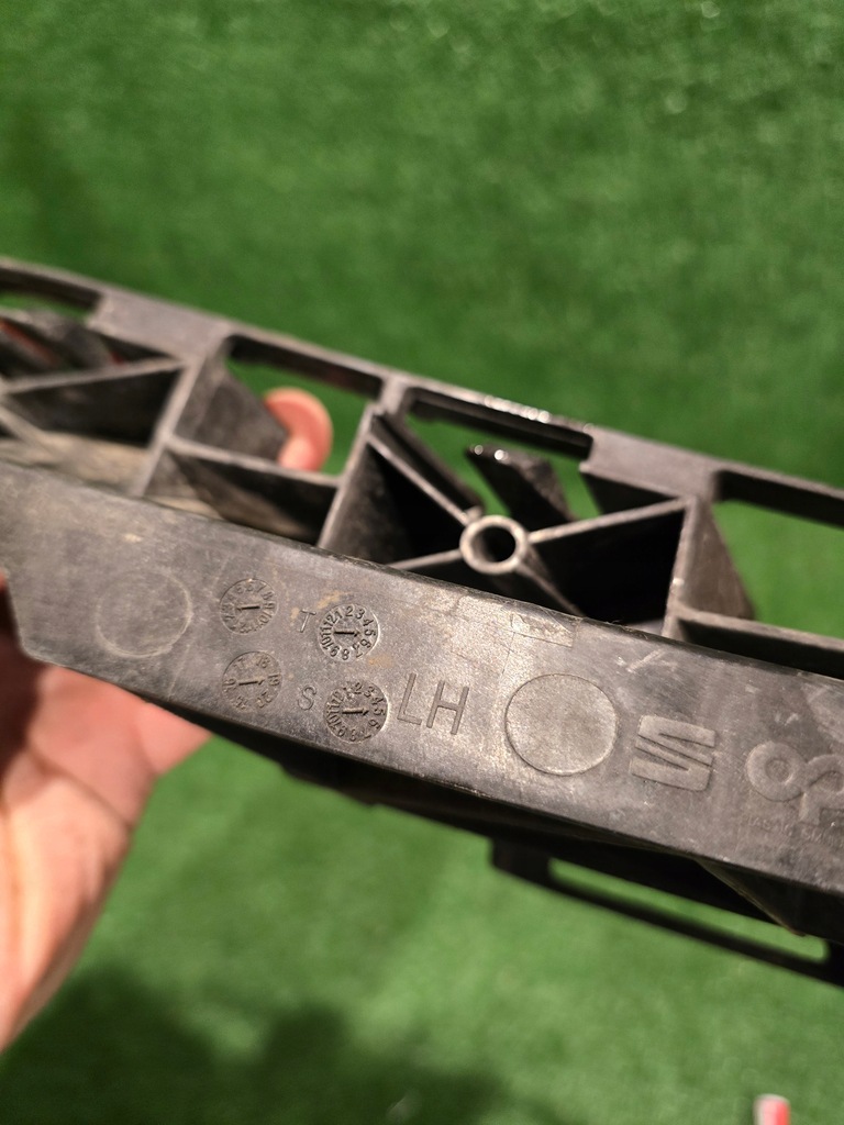 фото №7, Seat ateca 575807889 кронштейн напрямна лампи лівий фара лівий перед