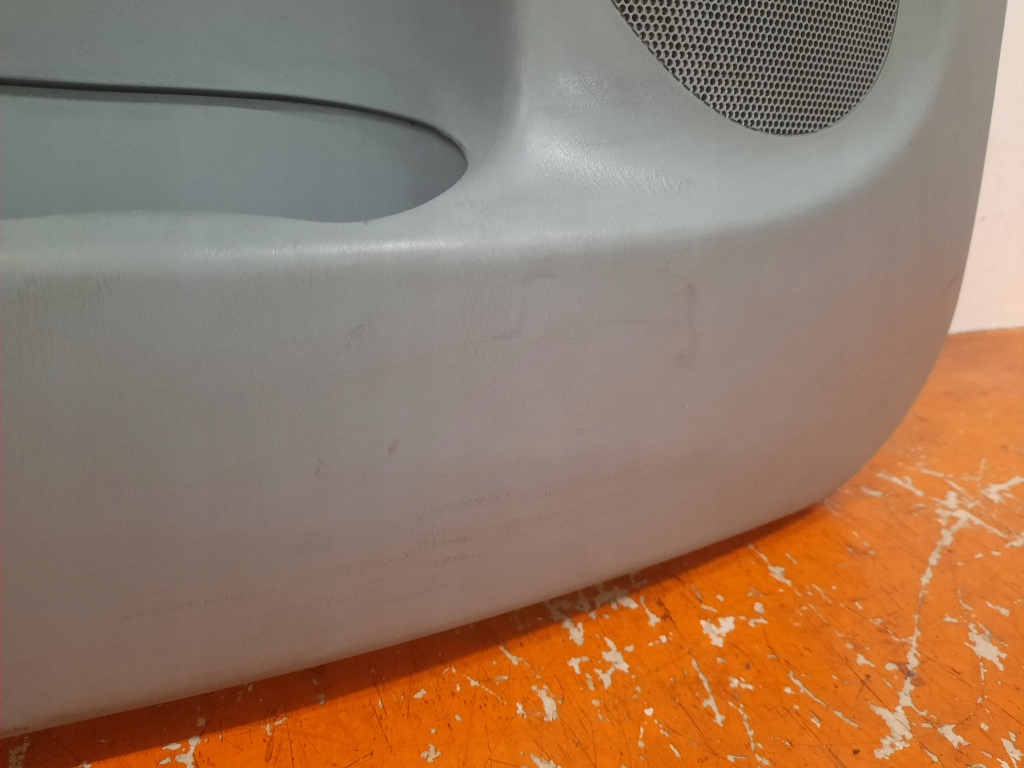 фото №5, Toyota previa 2.0 d-4d 01-04 xr30/xr40 оббивка двері перед ліва обшивка