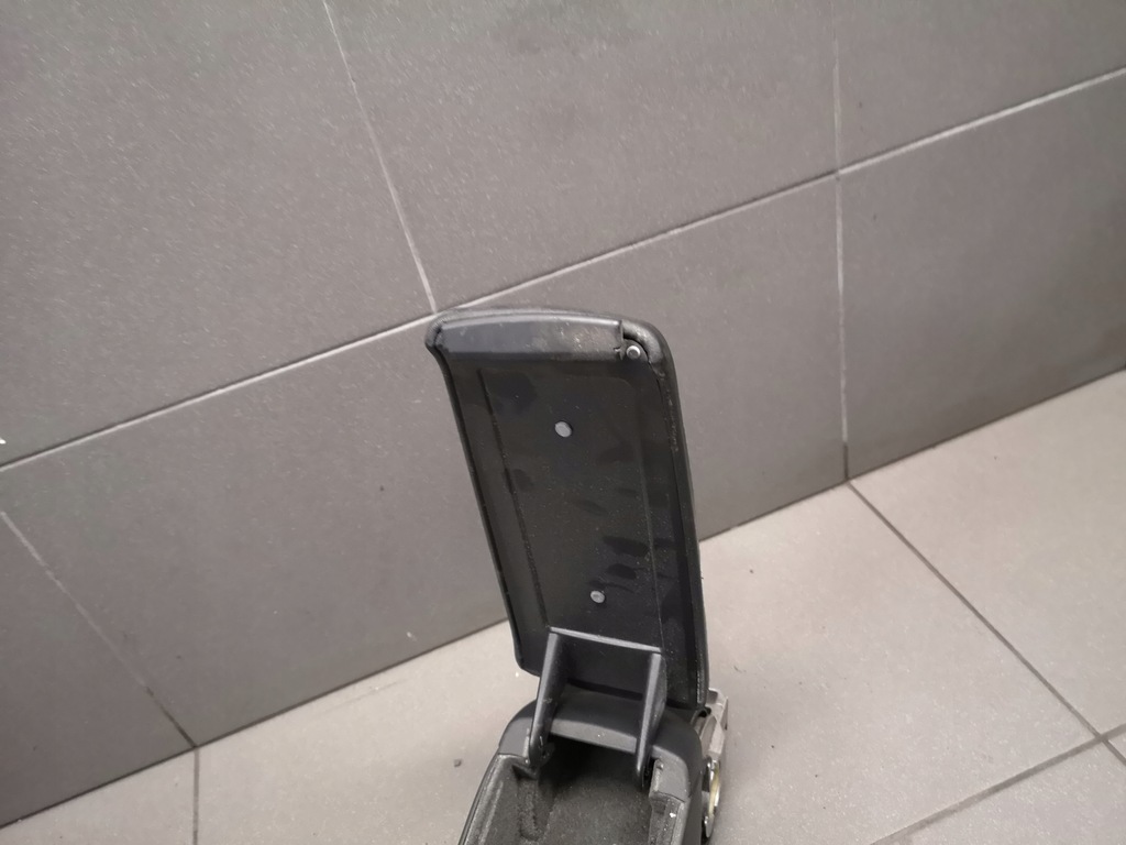 фото №9, Підлокітник чорний шкіра audi a4 b6 8e0864207g