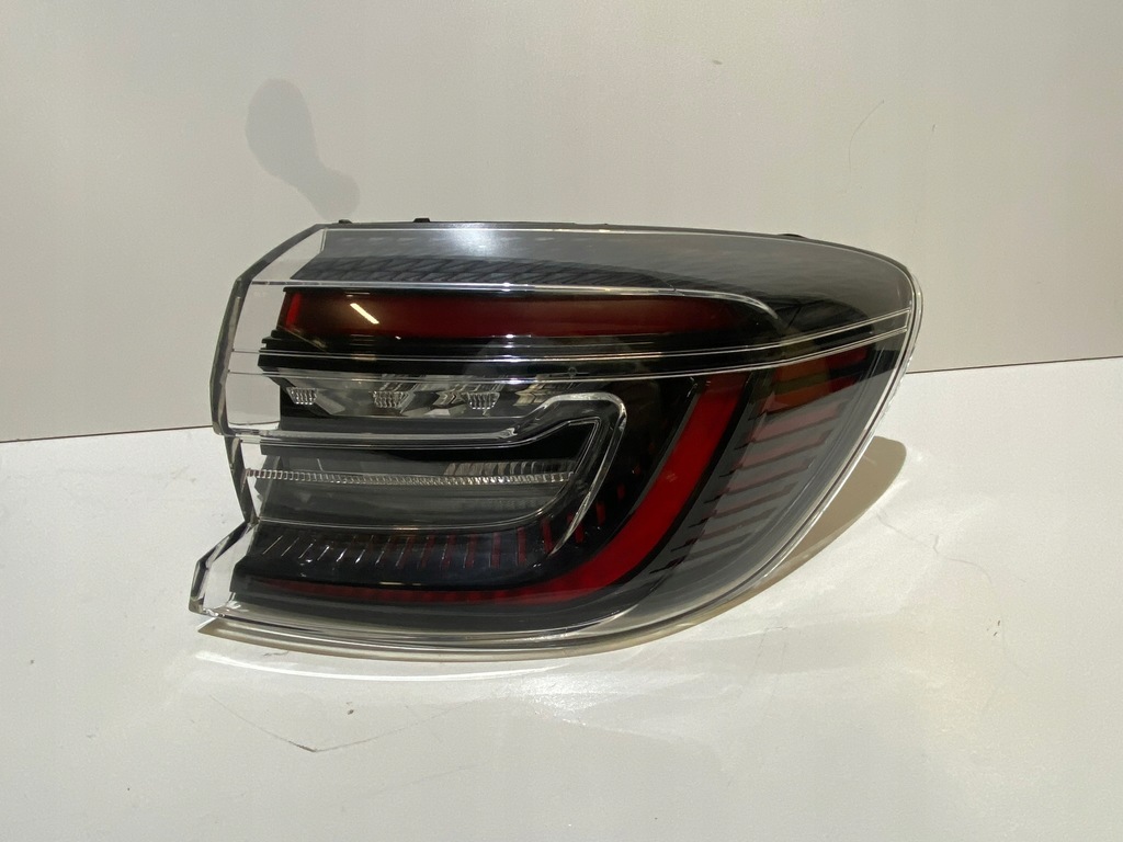 фото №1, Renault clio v lift 2023 права лампа задня led 265505405r