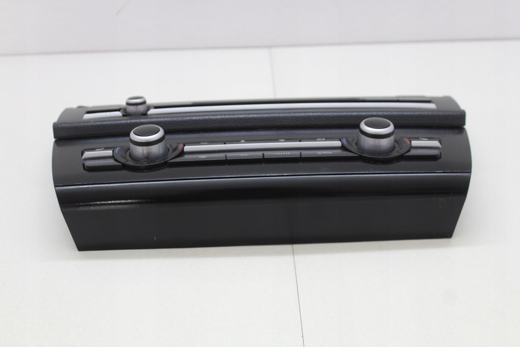 фото №4, Панель радио кондиционера bmw f10 f11 10-13r