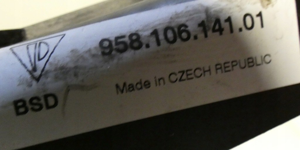 фото №8, Vw touareg porsche 7p0121093d корпус рамка крепления радиатора