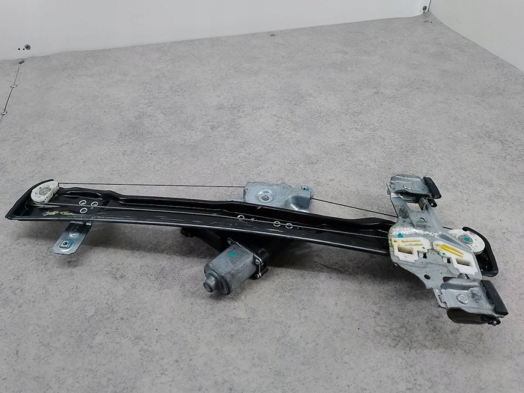 Подъемник стекло левый перед opel mokka i 82401-s3020 в Украине