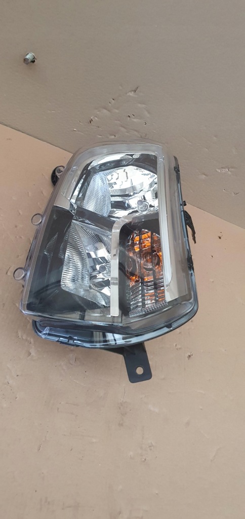 Фара правая  перед передняя led renault sandero 2 рестайлинг  260100437r Доставка