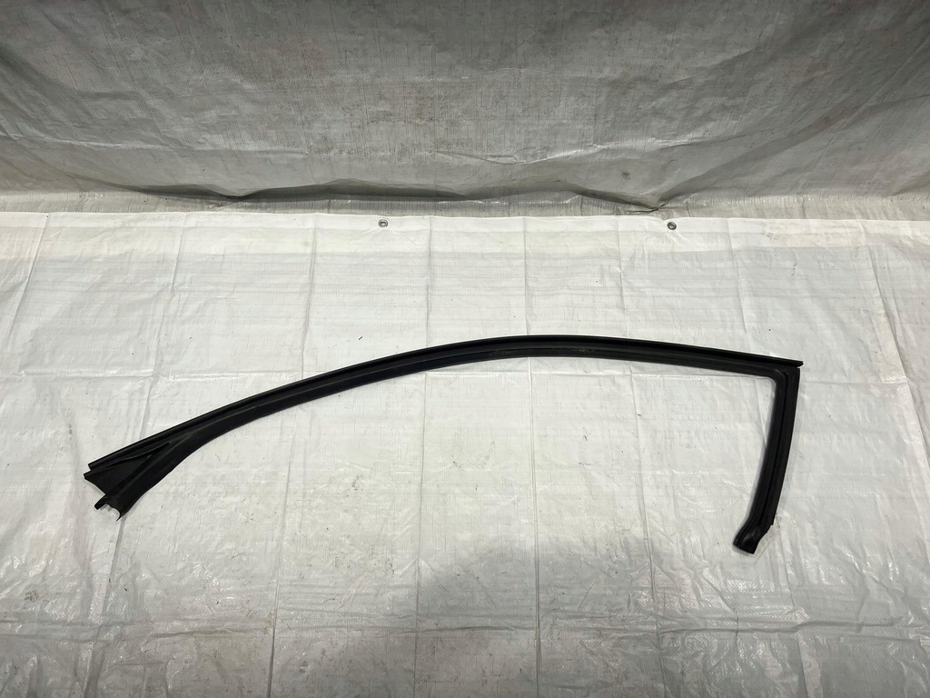 фото №1, Maserati granturismo прокладка дверь левая