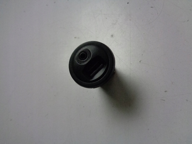 фото №1, Port aux usb peugeot 208 i 2014 rok