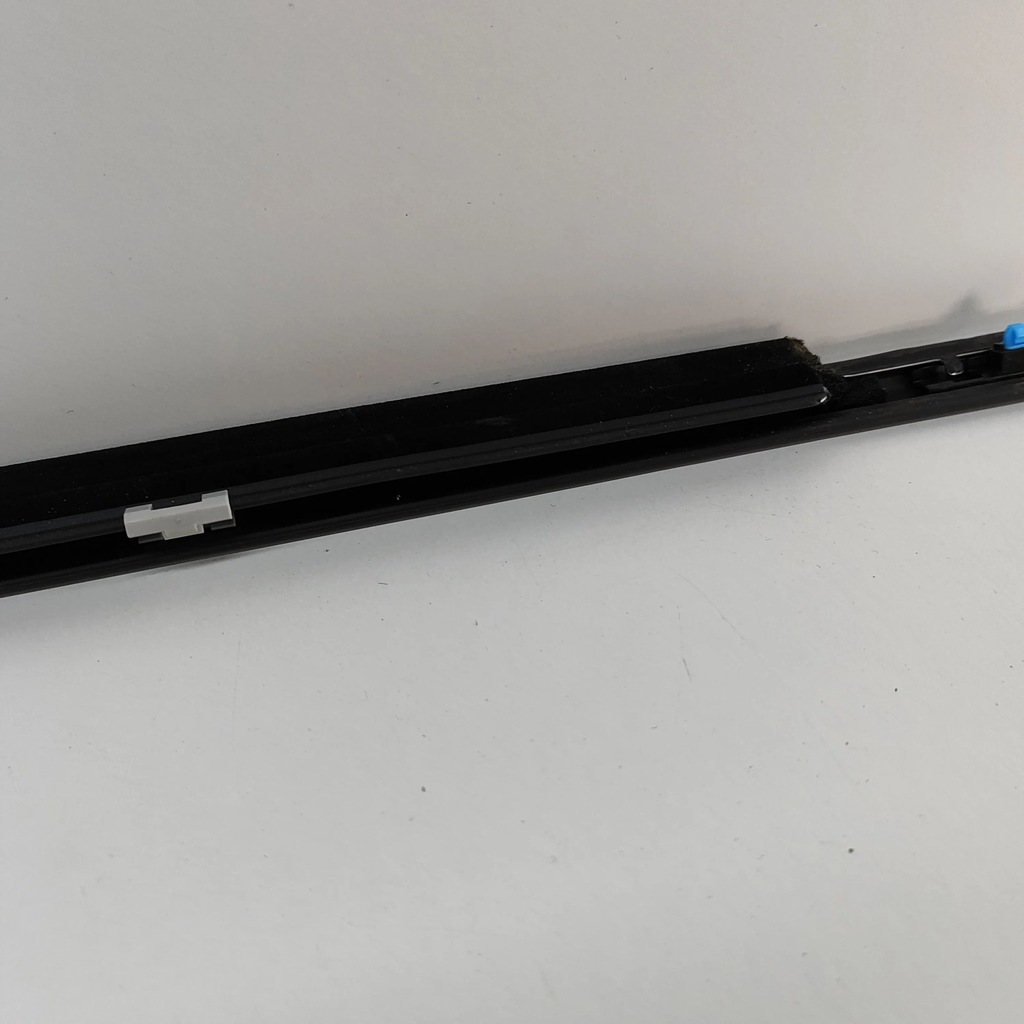 фото №5, Kia niro 2023 ліва сторона молдинг / прокладка скло двері задніх