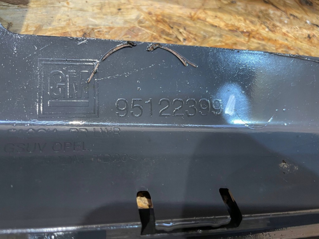 Opel mokka 1 1 a 12-16 бампер задні задній низ  середній Ціна