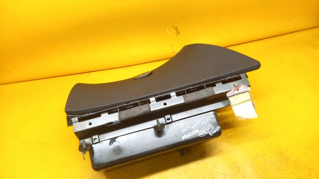 фото №8, Бардачок пассажира alfa romeo 156 fl 151909000