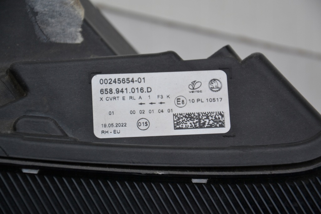 фото №13, Skoda kamiq 19- лампа l+p 658941015b 658941016b оригинал комплект