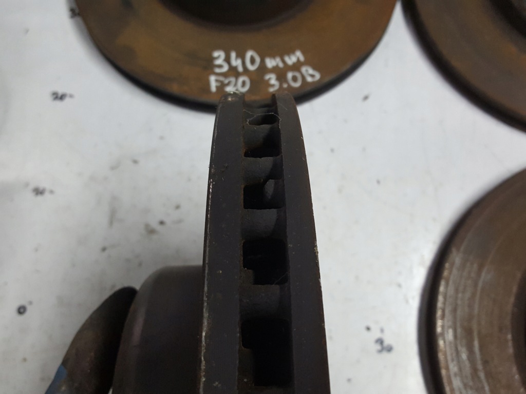 фото №7, Bmw 1 f20 f21 11r- 3.0 i m135i супорти гальмівні гальмівні диски m-pakiet