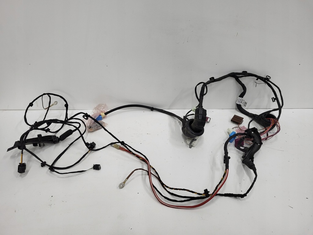 фото №1, Электропроводка жгут mercedes w213 a2135407865