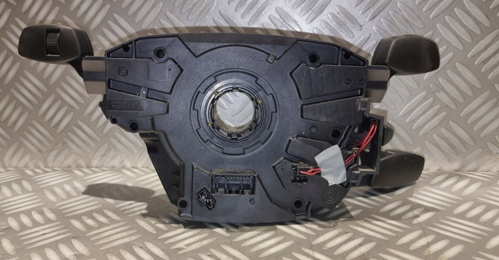 Купити Bmw e60 e61 рестайлінг  перемикач комбінований стрічка датчик kąta повороту 9111997