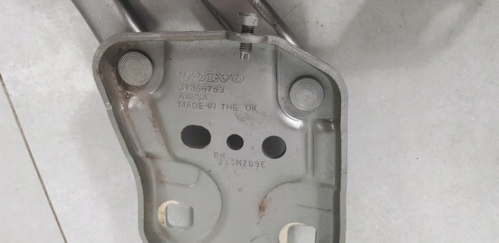 фото №5, Volvo xc40 петля капот правий 31356753