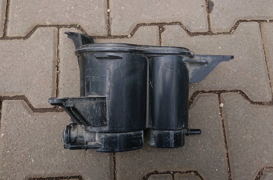 Купити Фільтр вугільний porsche 8k0201799g