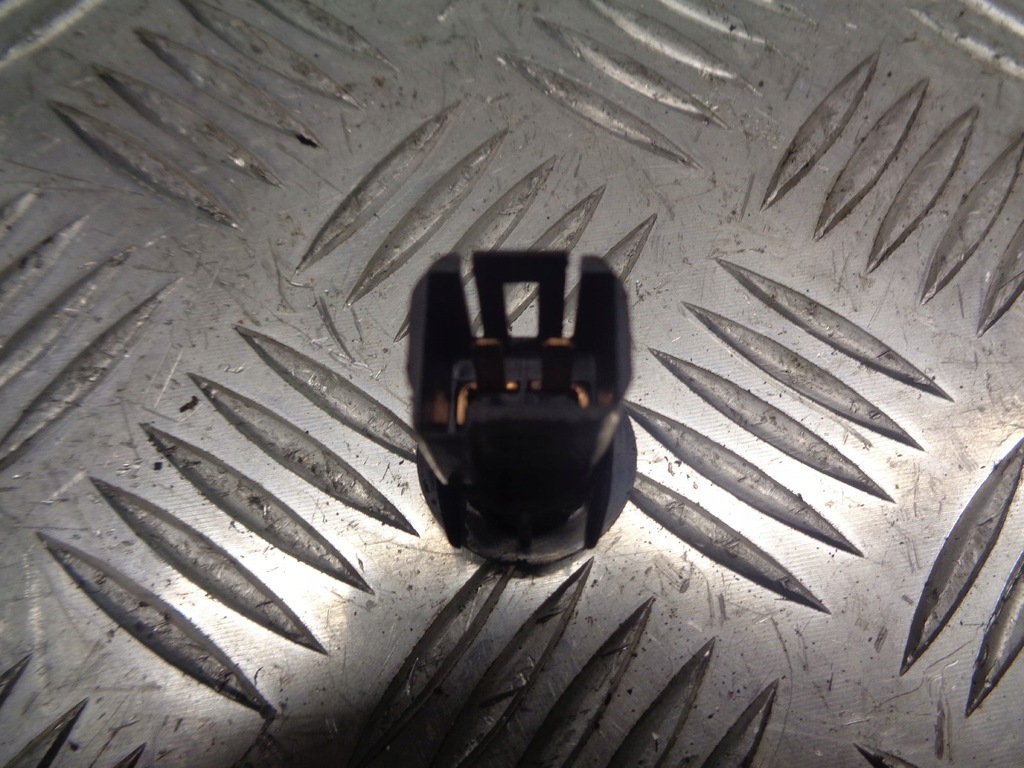 фото №2, Кнопка кришки багажника dodge stratus